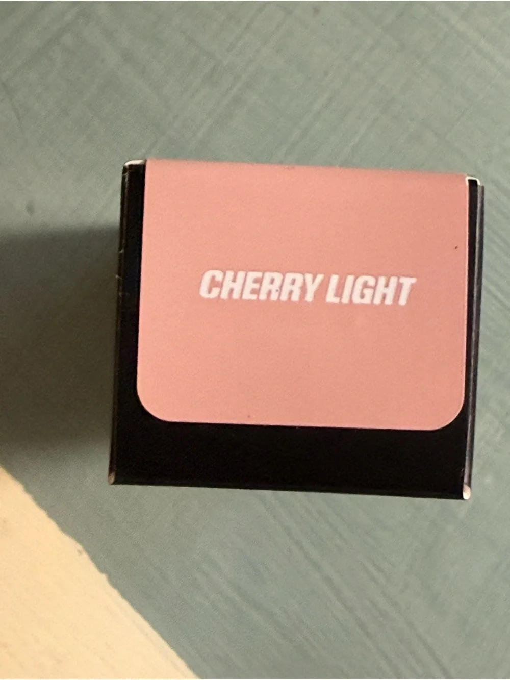 HUDA BEAUTY #FauxFiltet brightening under eye color corrector - NIB Cherry Light